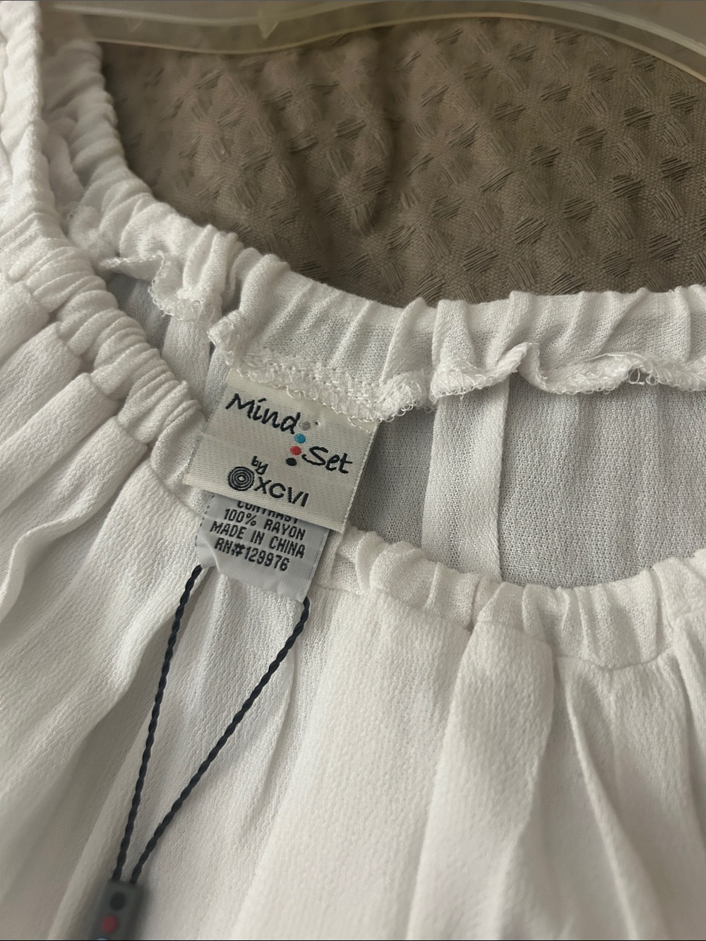 🇺🇸 Mind Set by XCVI White Linen Peasant Blouse with embroidered Blue Floral Trim - Picture 2 of 7